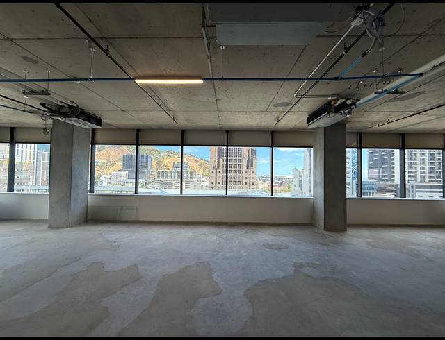 704M² OFFICE FOR SALE IN CAPE TOWN CITY CENTRE